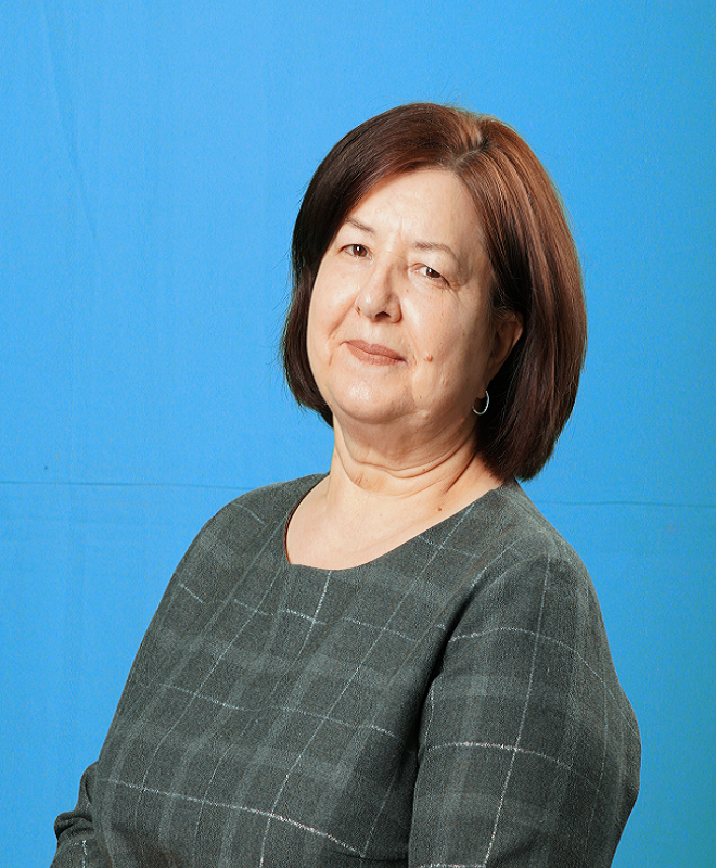 Алиуллина Меневеря Гельметдиновна.